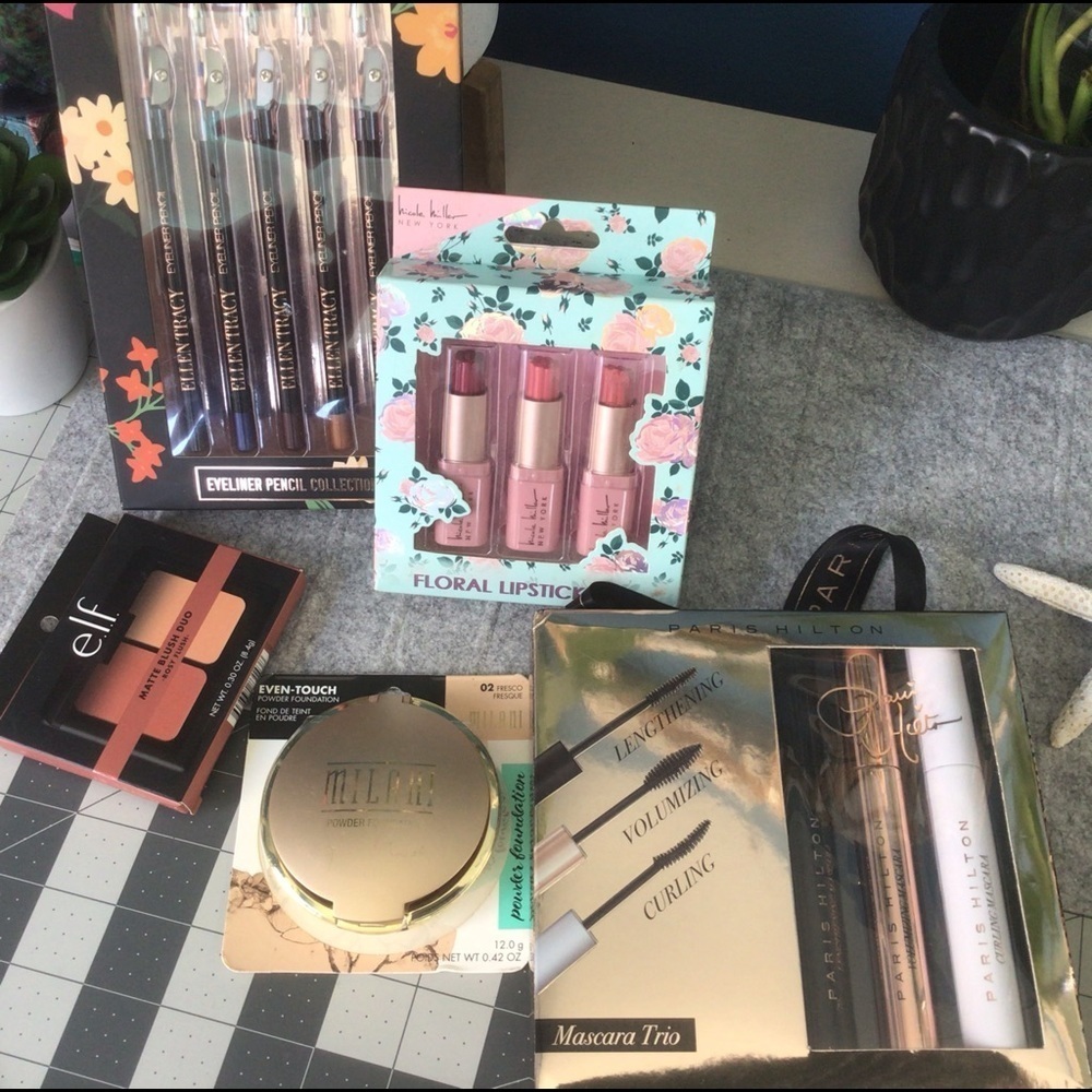 Makeup bundle